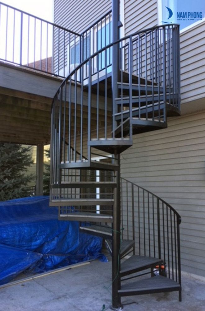 Mẫu trụ cầu thang hình tròn cực mềm mại cho không gian lắp đặt