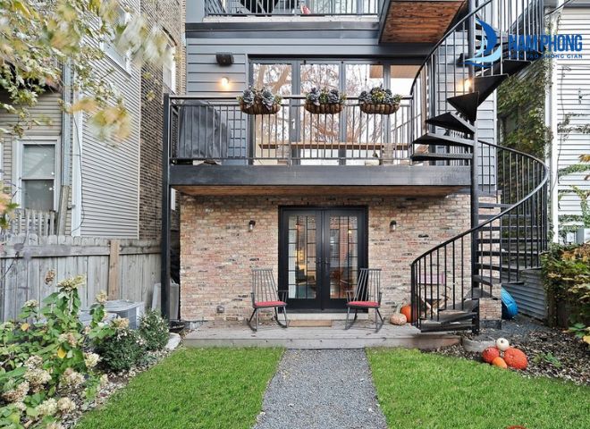 Một số lưu ý khi lắp đặt cầu thang sắt lên sân thượng