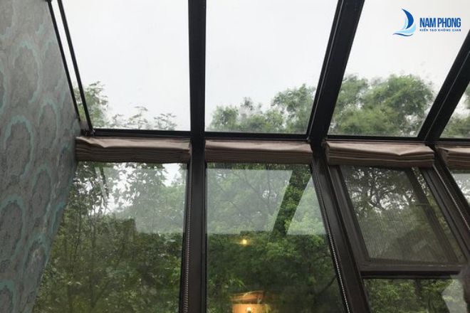 Mái kính sân thượng biệt thự