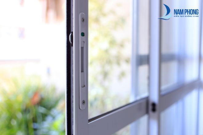 Dấu hiệu nhận biết cửa kính bị ngưng tụ hơi nước