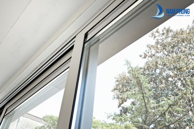 Một số lưu ý khi cửa kính bị đọng hơi nước cần nắm rõ