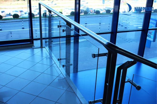 Lưu ý khi sử dụng và lắp đặt lan can u âm sàn