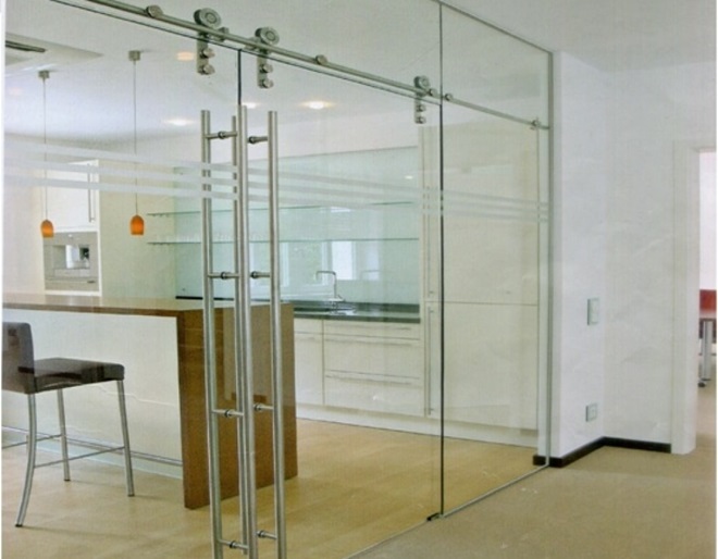 Mẫu cửa lùa kính cường lực ray treo phân loại theo số lượng cánh