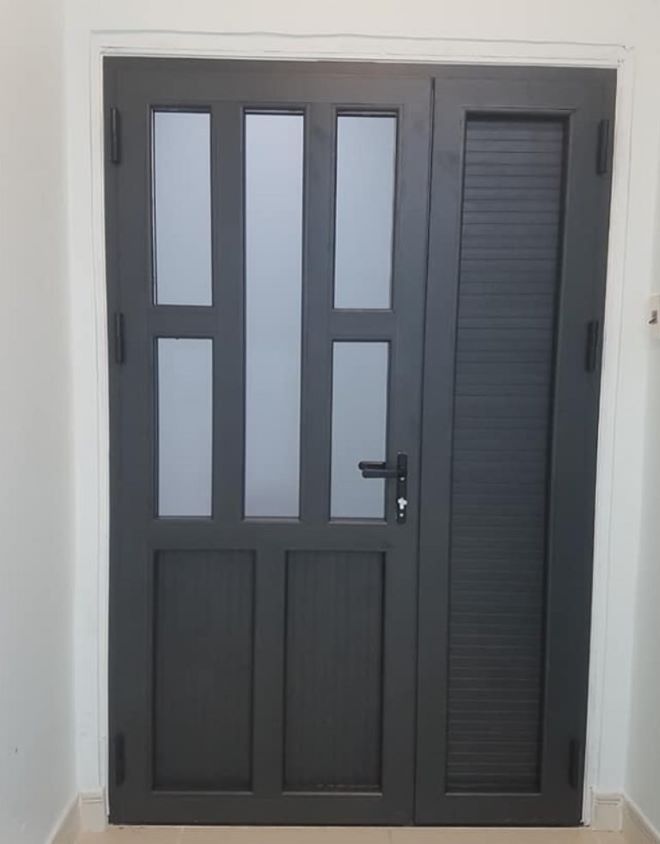 Tìm hiểu về cửa nhôm lá hộp