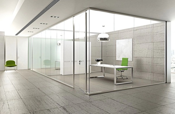 Kính cường lực 10 ly có khả năng chịu va đập mạnh