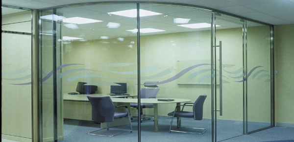 Mẫu cửa kính thủy lực không khung