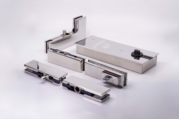 Kẹp kính cường lực chất lượng