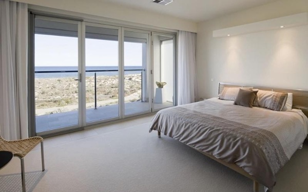 Mẫu cửa nhôm Xingfa phòng ngủ có thể chịu được mọi tác động từ bên ngoài