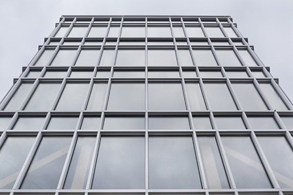 Hệ mặt dựng Stick trong việc thi công mặt dựng nhôm kính